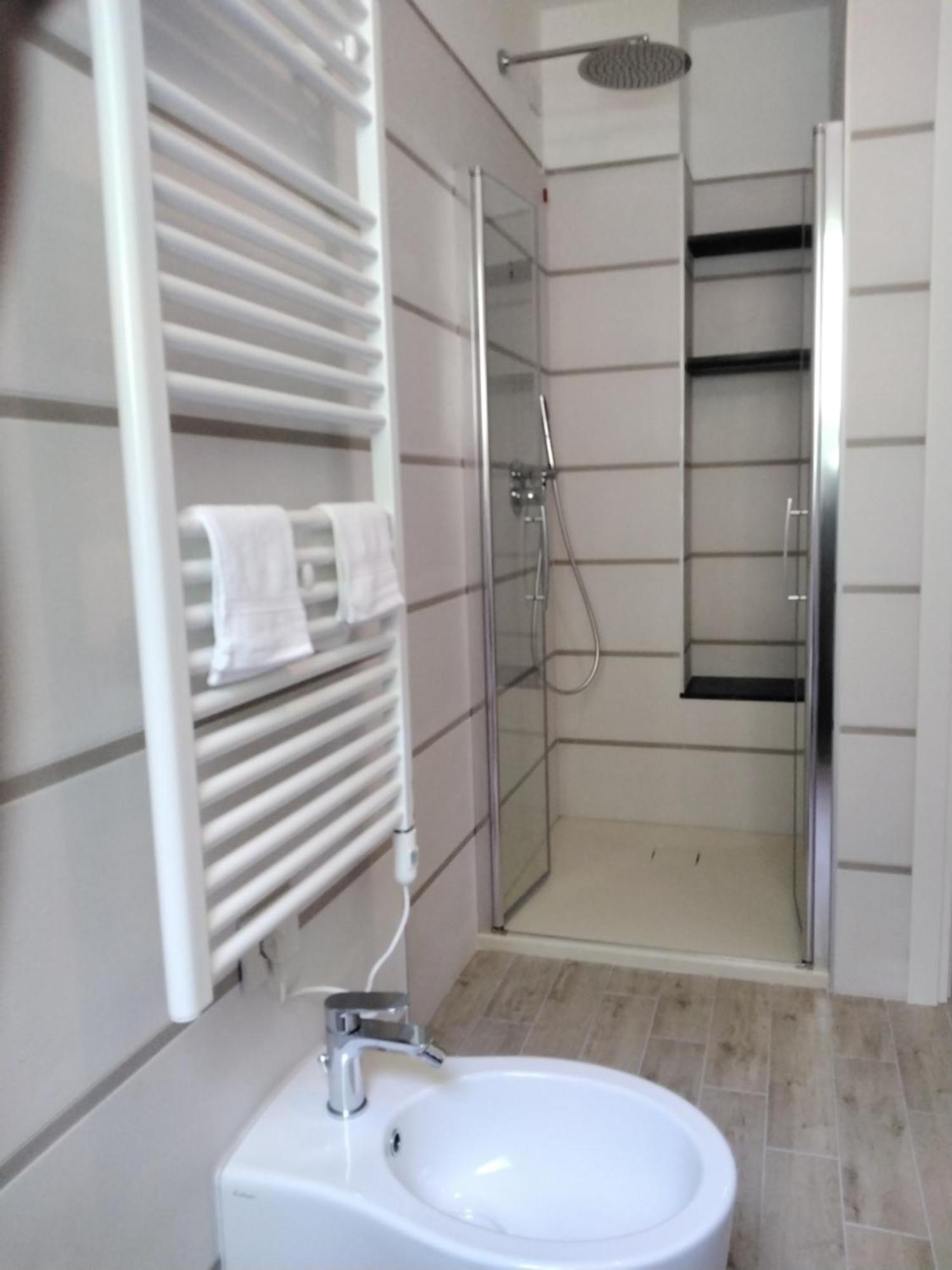 "Vento Di Levante Suite" Benvenuti In Collina คาซาร์ซา ลิกูเร ห้อง รูปภาพ